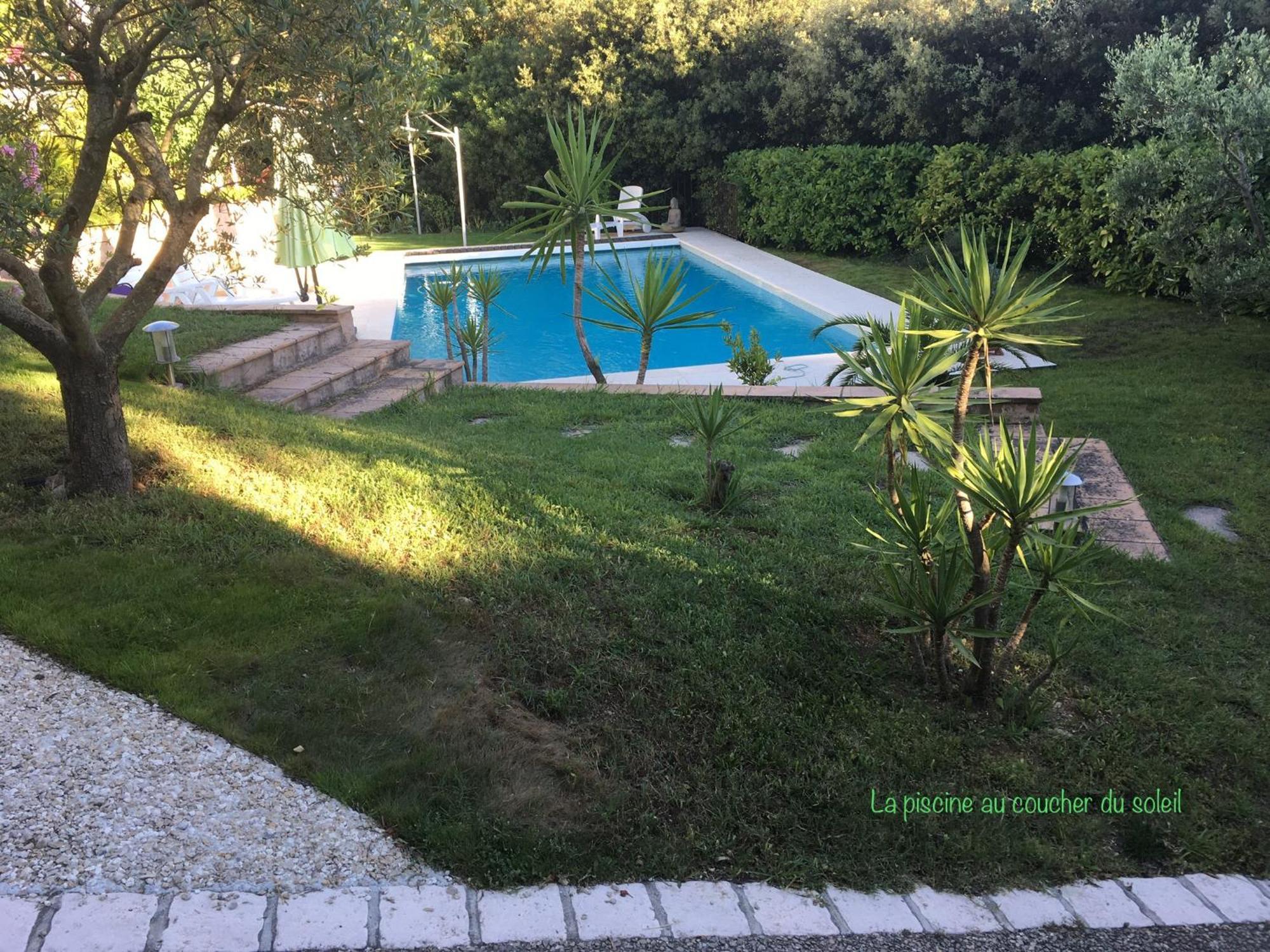Studio Chez Charles Et Marie, Independant De La Maison, Acces Piscine, Tres Calme, Roquefort Les Pins Bagian luar foto